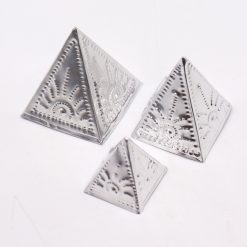 Alternative view of Moldes piramidales para incienso en polvo – Aluminio natural