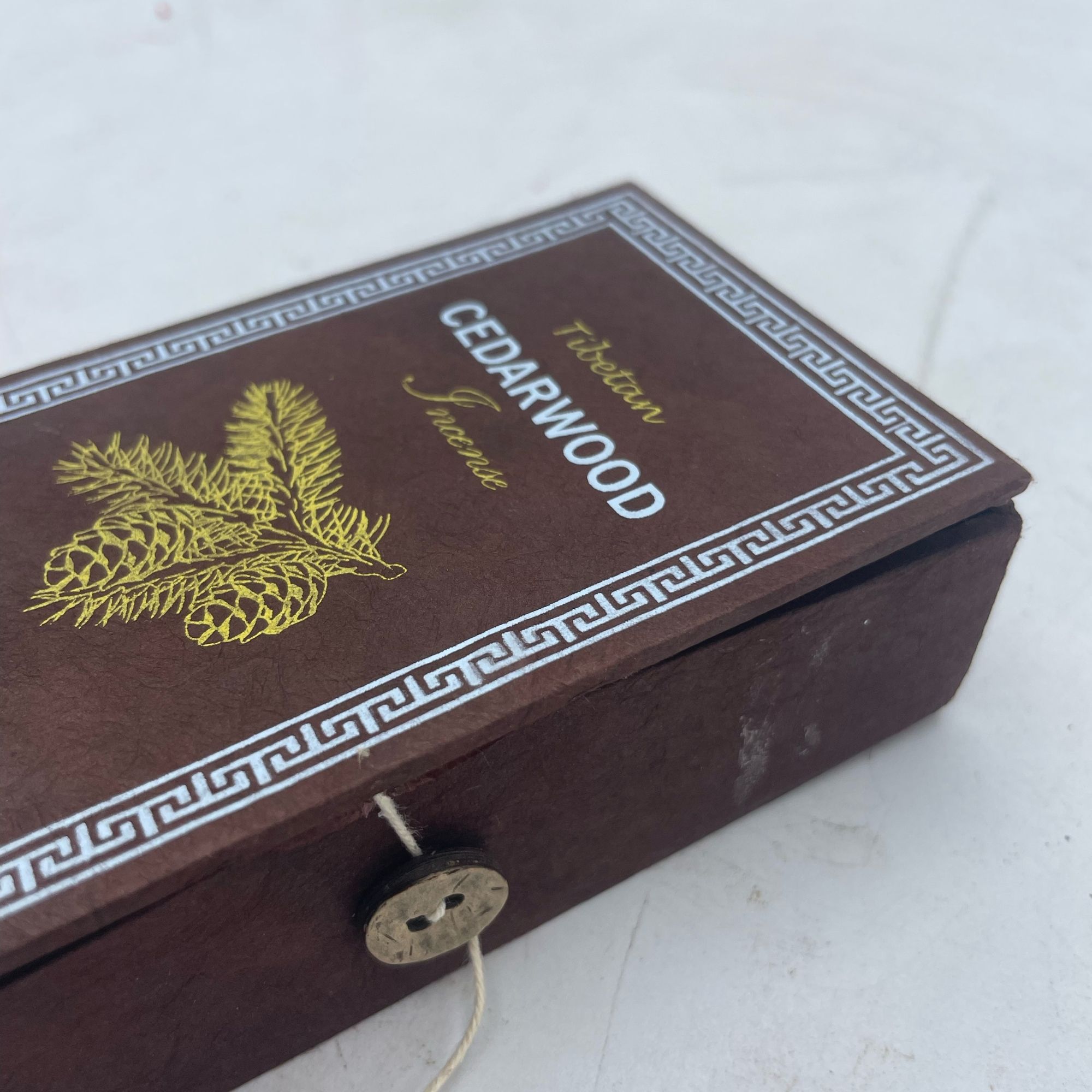 Set de incienso Himalayan Sugandhit Dhoop – Cedro - Imagen 5