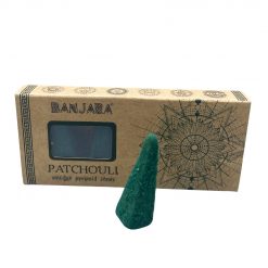 Alternative view of Conos piramidales Banjara Smudge – Pachulí