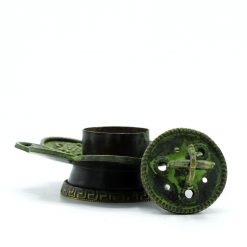 Alternative view of Quemador tibetano de latón verdigris – Ocho Símbolos