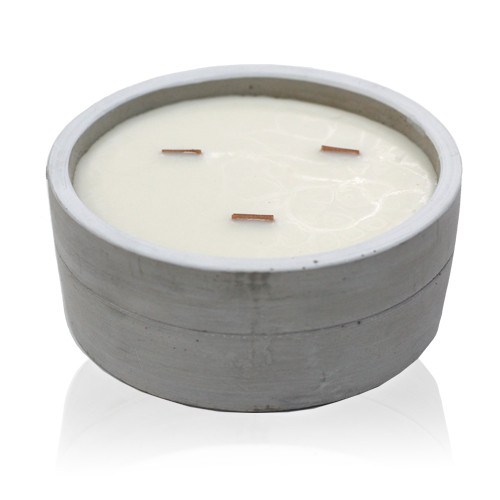 Vela aromática de hormigón – Pachulí y ámbar oscuro