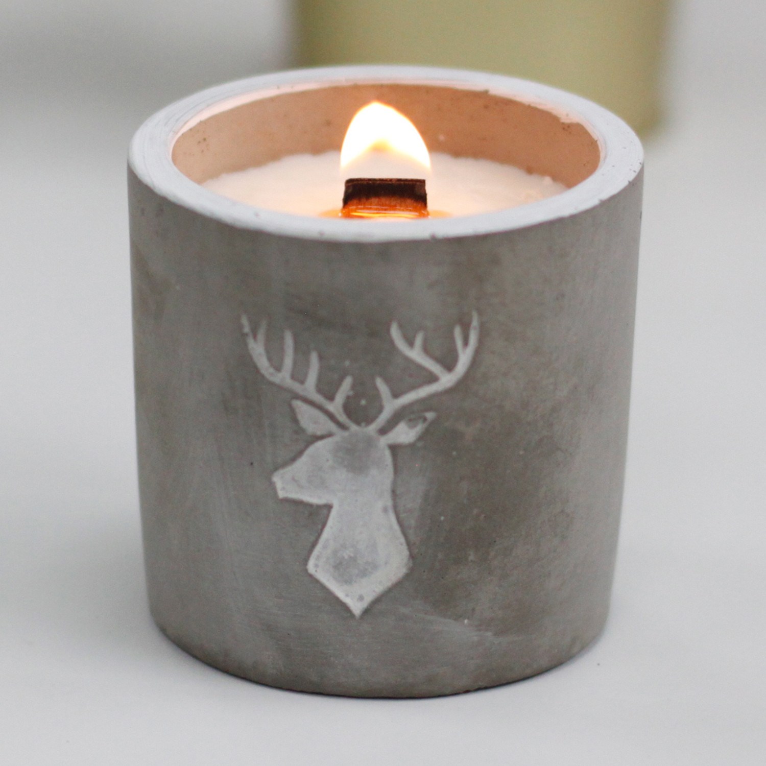 Vela aromática de hormigón – Whisky y humo de madera - Imagen 3