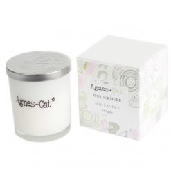 Alternative view of Vela de soja Agnes + Cat en vaso – Windermere