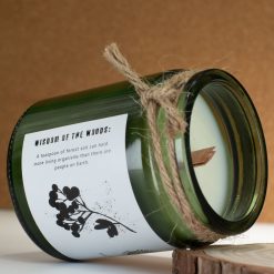 Alternative view of Vela de soja Greenman con mecha de madera – Esencia del bosque