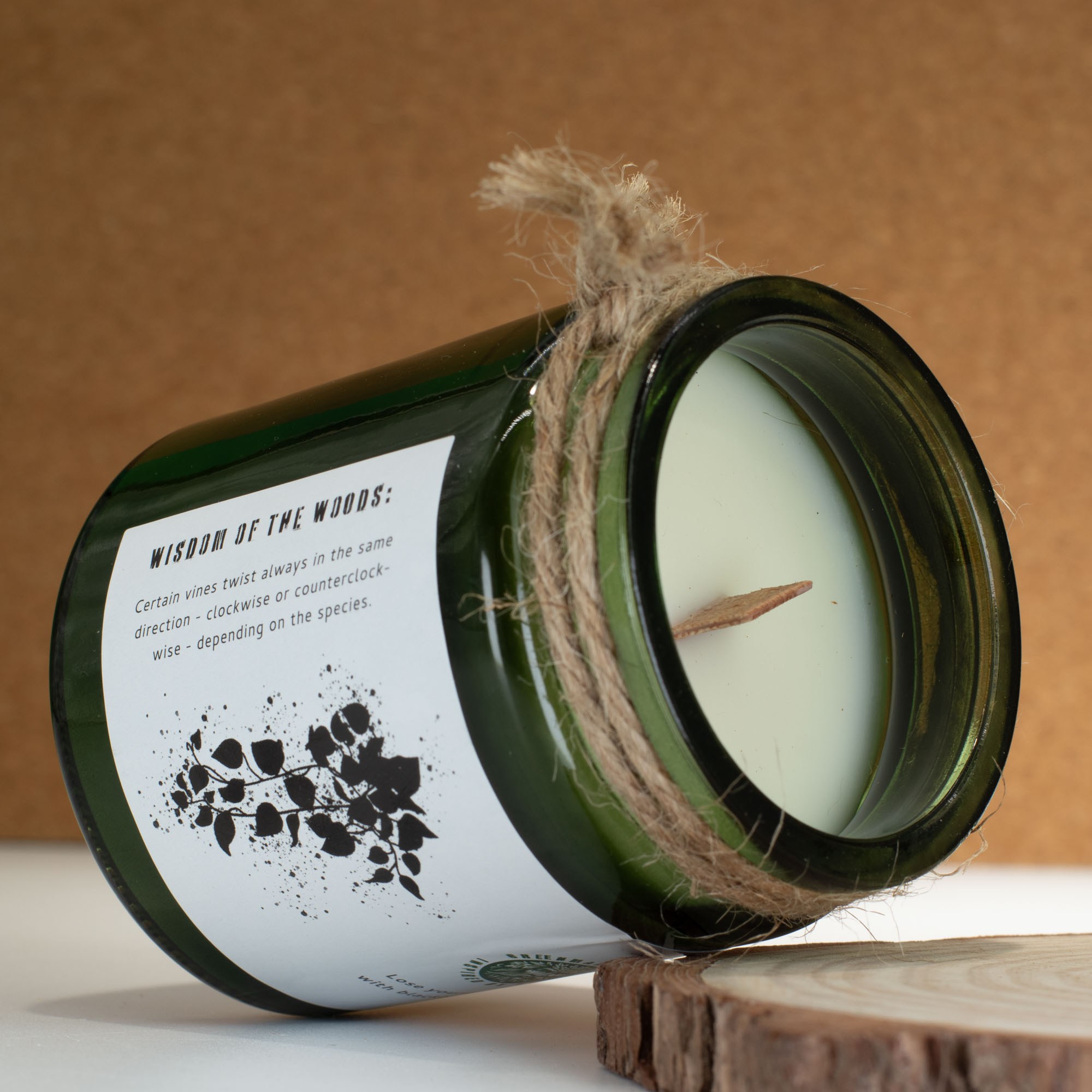 Vela de soja Greenman con mecha de madera – Vid crepuscular - Imagen 2