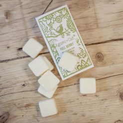 Alternative view of Wax melts Agnes + Cat – Fell Berry