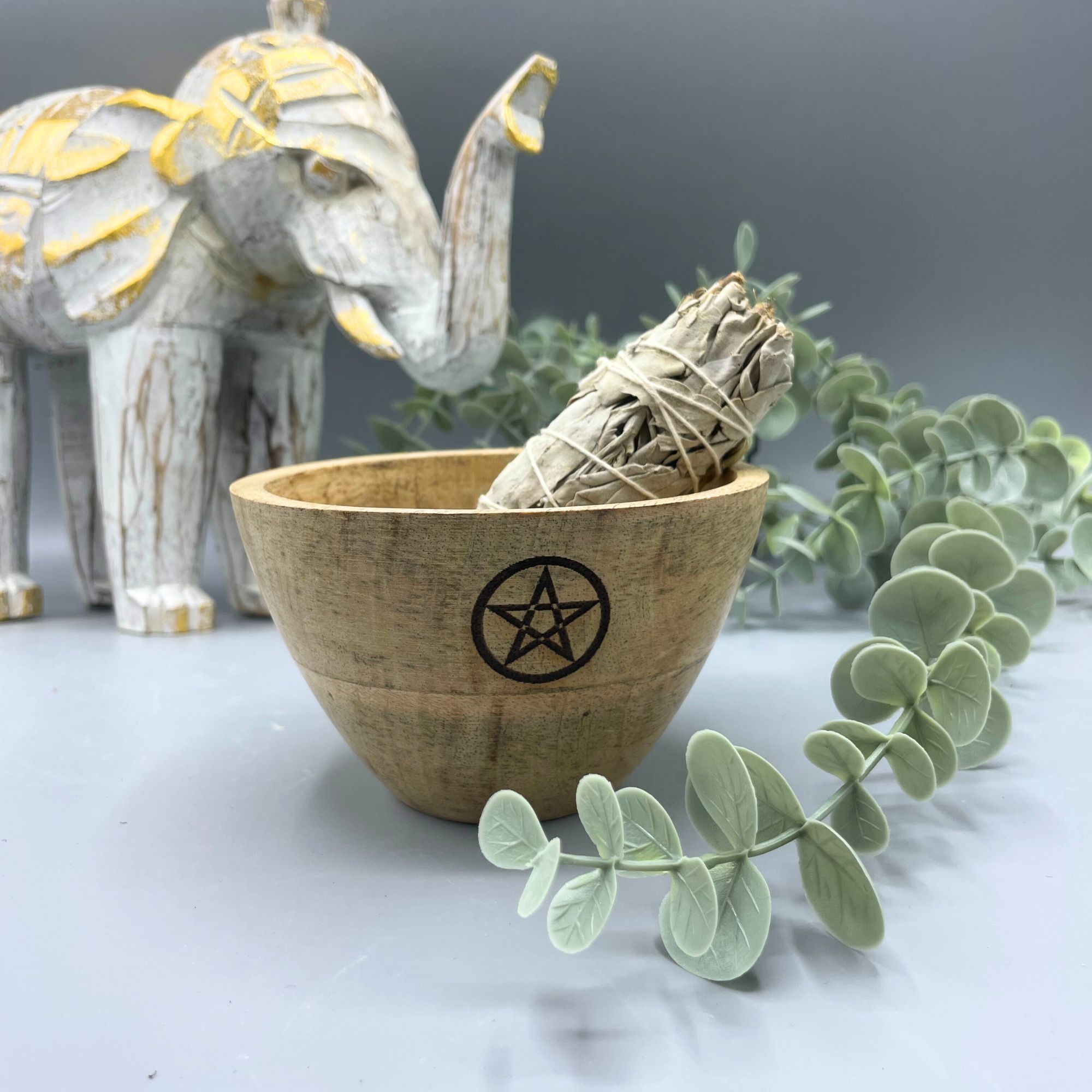 Cuenco de madera para sahumados y ofrendas · Estrella de cinco puntas - Imagen 2
