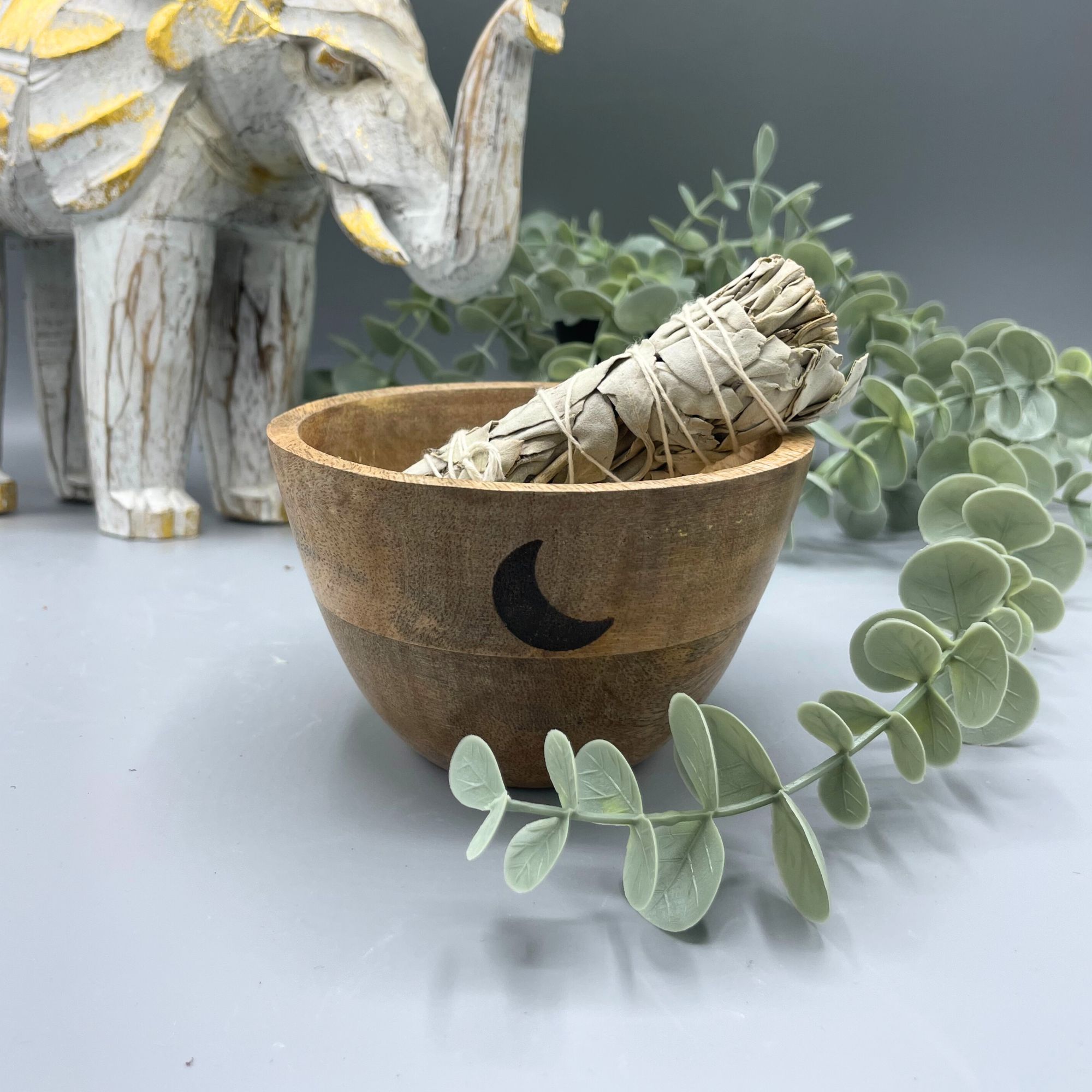 Cuenco de madera para sahumados y ofrendas · Tres Lunas