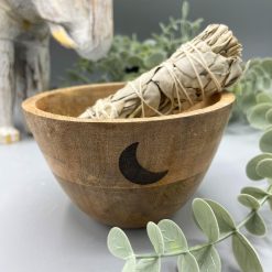 Alternative view of Cuenco de madera para sahumados y ofrendas · Tres Lunas
