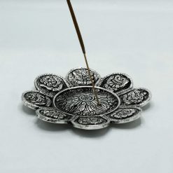 Alternative view of Portaincienso de Aluminio Pulido · Símbolos Tibetanos