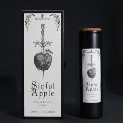 Vela ritual Ancient Witch «Manzana Pecaminosa» – Amor, atracción y canela