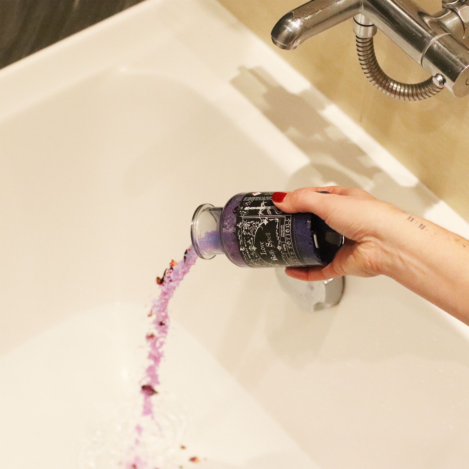 Poción de baño Ancient Witch «Amor» con amuleto de cuarzo rosa - Imagen 6
