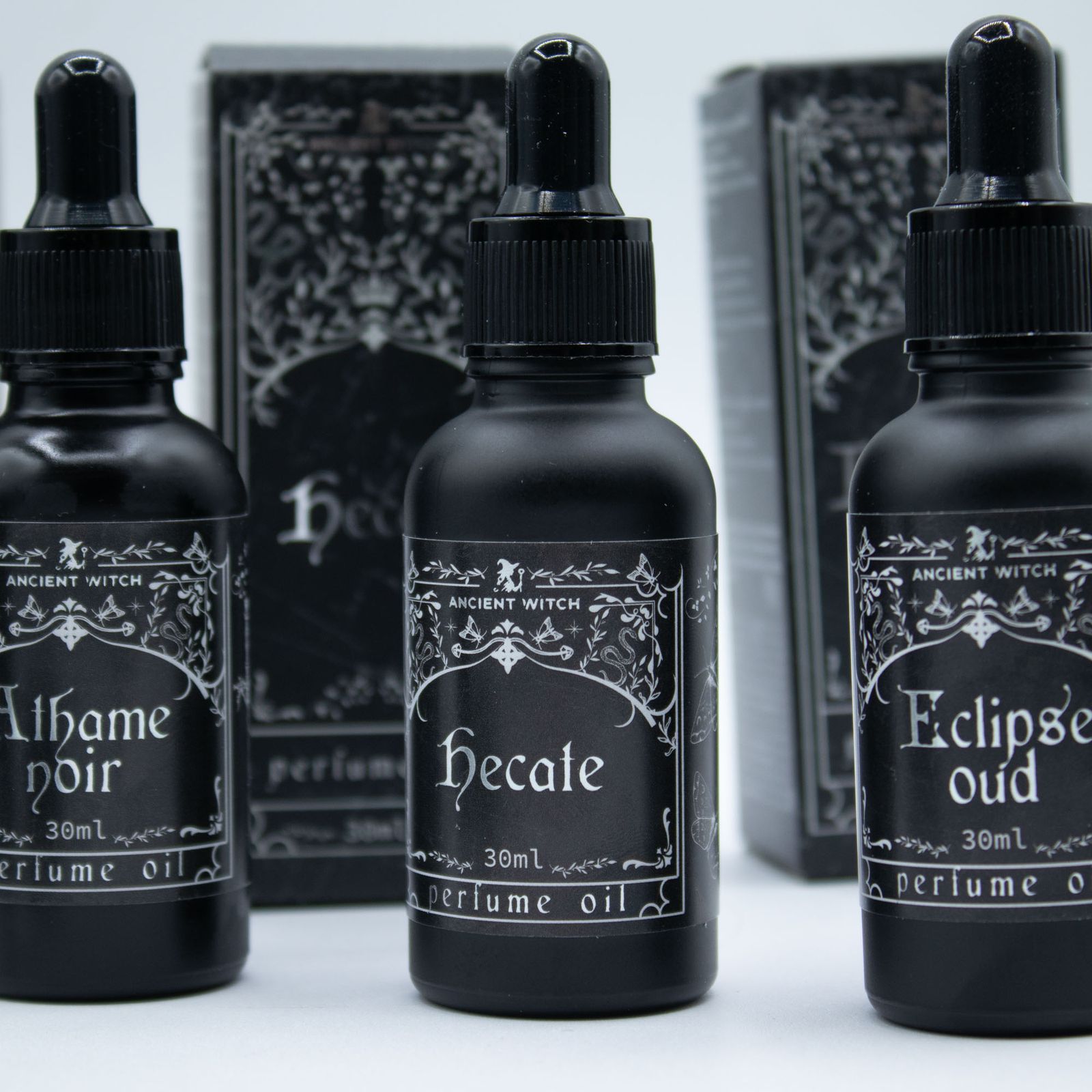 Perfume en aceite Ancient Witch «Hécate» – Cítricos, flores y maderas - Imagen 10